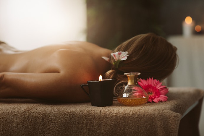 Essential Oils for Reducing Stress and Anxiety and Promoting Better Sleep