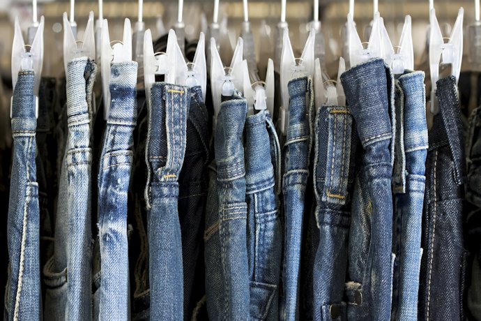 Hangers With Clamps Prevent Wrinkled Pants