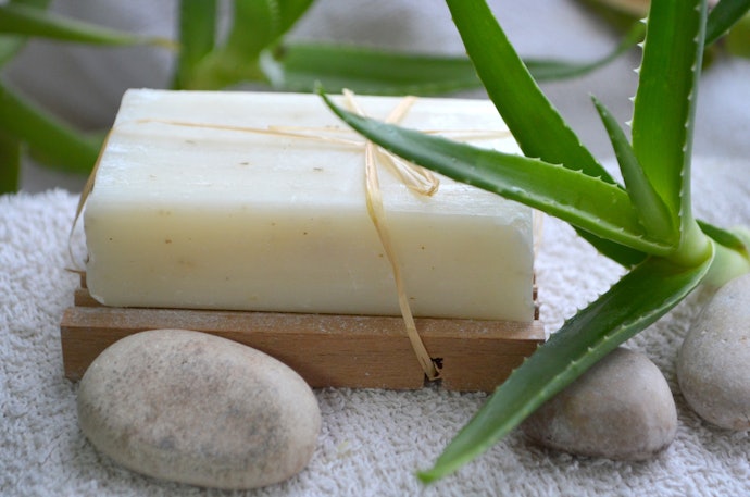 Keep an Eye Out for Moisturizing Ingredients