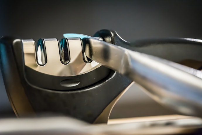 Perform Quick Touch Ups With a Pull-Through Sharpener