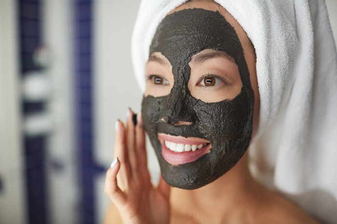 Clay or Mud Masks Deeply Cleanse the Face