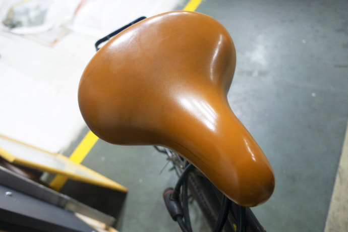 Leather and Cotton Saddles Contour to You
