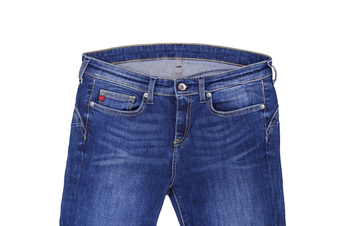 Standard Pockets for Convenience