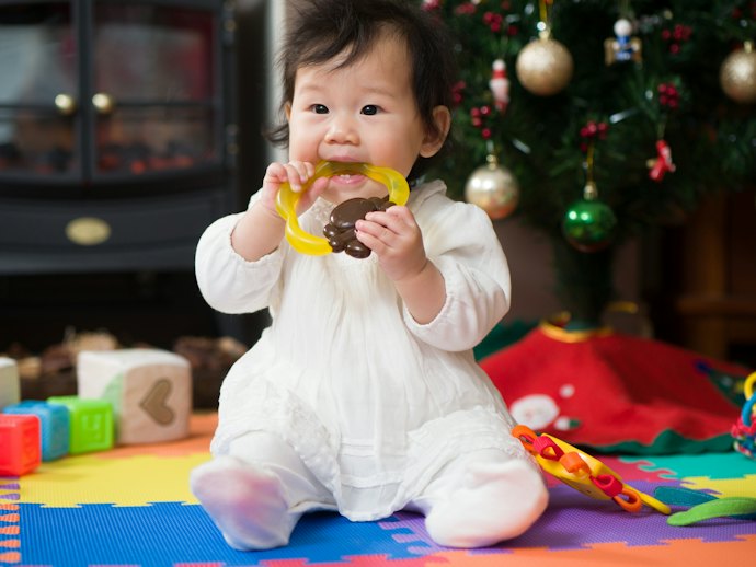 Refrigerator- or Freezer-Friendly Toys for Cold Relief