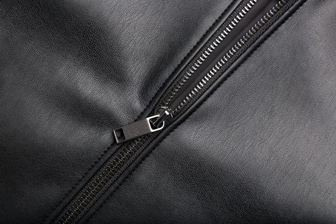 Zipper Pockets and Leashes for Security