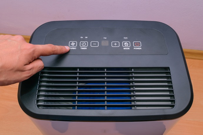 Dual-Mist and Multi-Speed Settings Decide the Output Temperature and Intensity