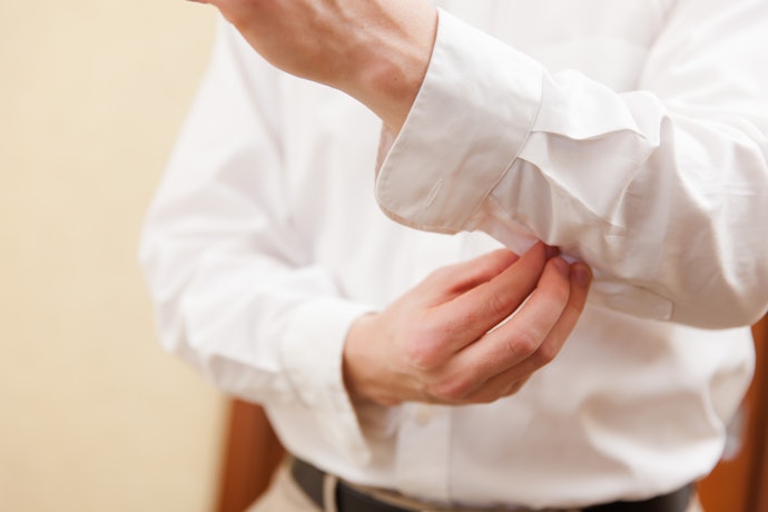 Barrel Cuffs on Modern Dress Shirts