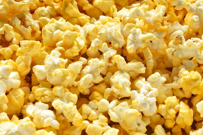 Durable Yellow Popcorn Can Accommodate Lots of Toppings