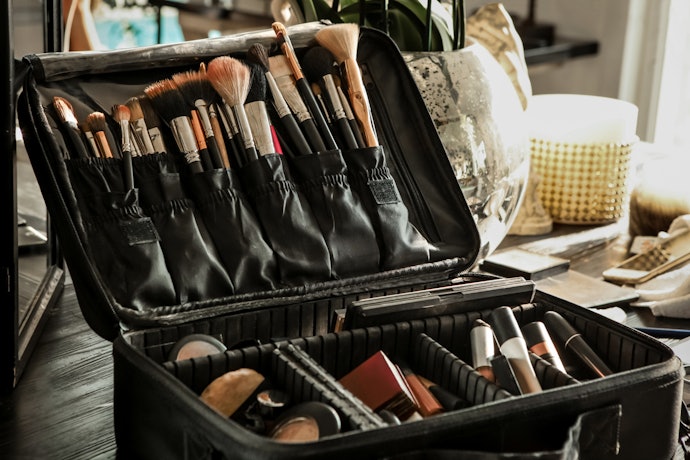 Larger Bags for Makeup Enthusiasts
