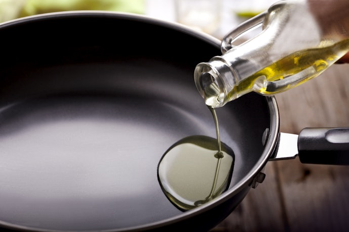 Aluminum Cookware is Easy to Clean and Conducts Heat Well