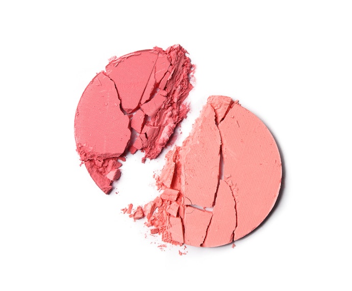 Powder Blush for a Matte and Natural Finish