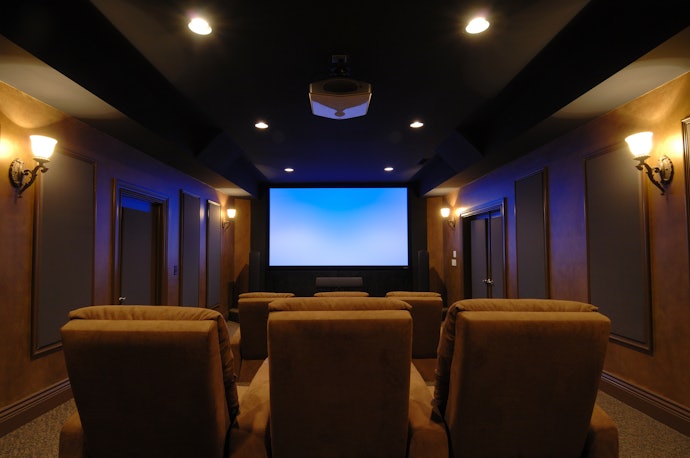 Home Theater Projectors are Perfect for Simulating a Cinema Environment