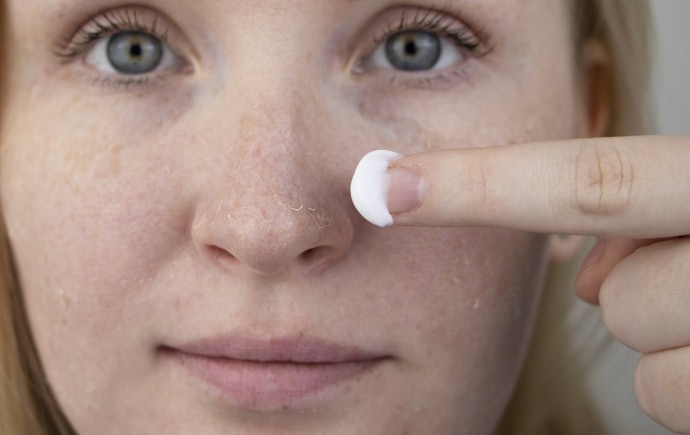 Dry Skin Needs Emollients and Humectants
