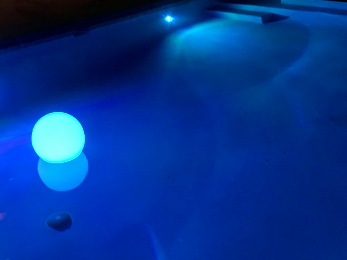 Floating and Submersible LED Lights Require No Installation