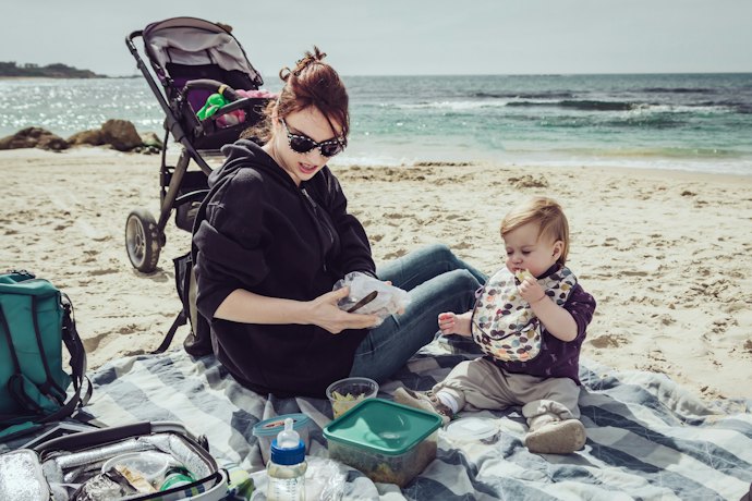 Disposable Bibs are Convenient for Travel