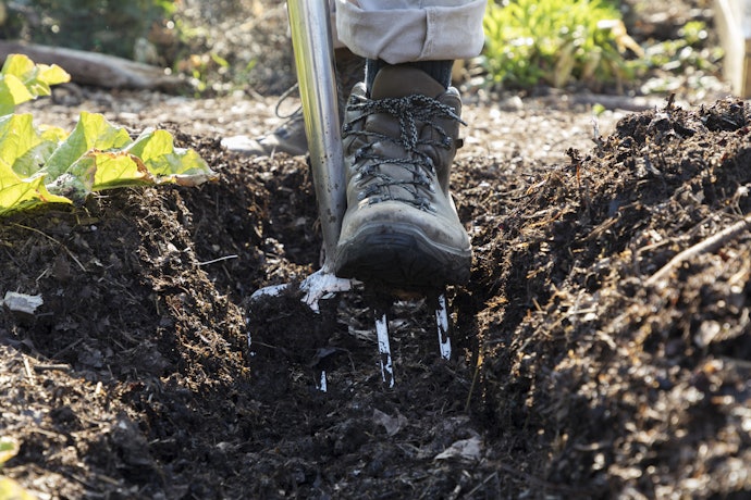 Digging and Spading Forks Mix Soil