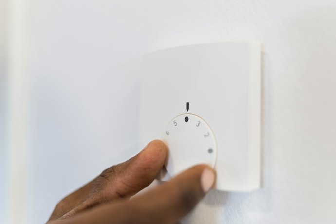 Front-Mounted Thermostats for Easier Control