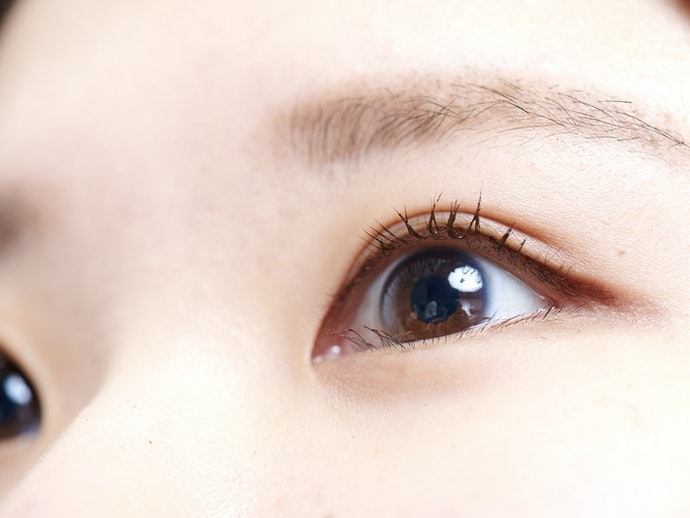 Curling Mascara Offers Up-Sweeping, Curled Lashes