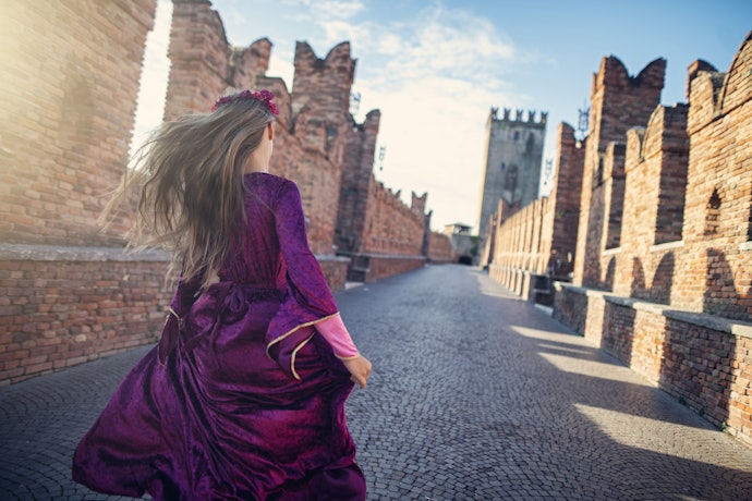Historical Fiction for an Alternate Past