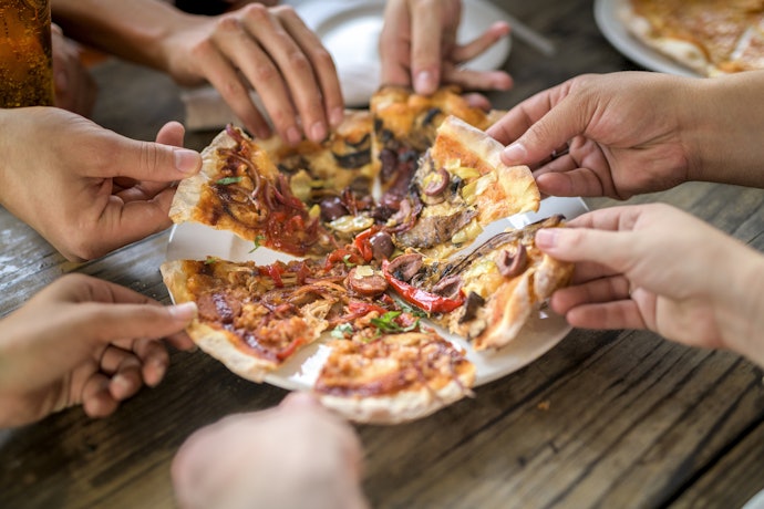 A Circular Pizza Stone Is Easy to Handle