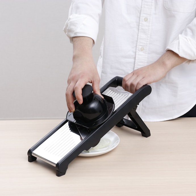 The Pampered Chef Guys Features Potato Chip Maker, Simple Slicer