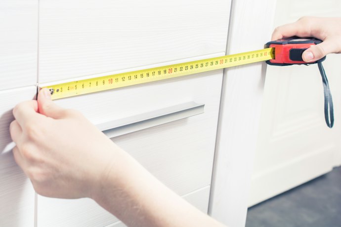 Measure the Inside of Your Closet