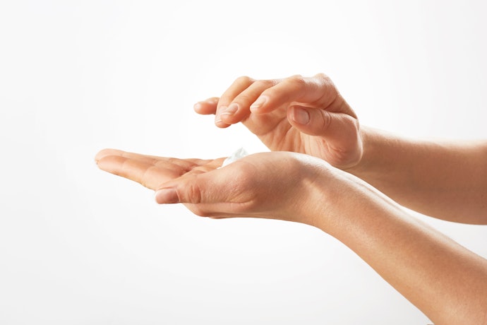 Apply an Appropriate Amount With Dry Hands
