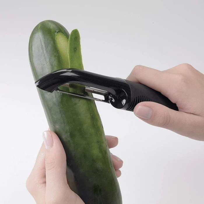 OXO Good Grips Swivel Peeler Image 3