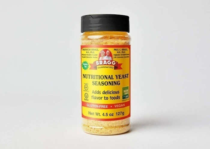Bragg Nutritional Yeast Image 1