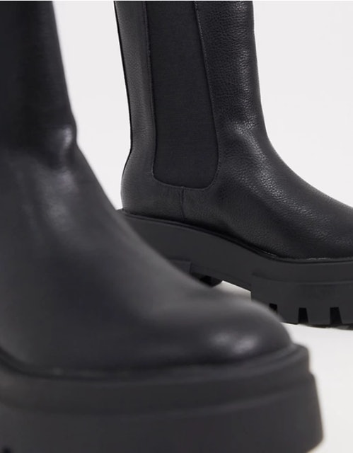 Pull&Bear Platform Chelsea Boot With Cleated Sole in Back Image 2