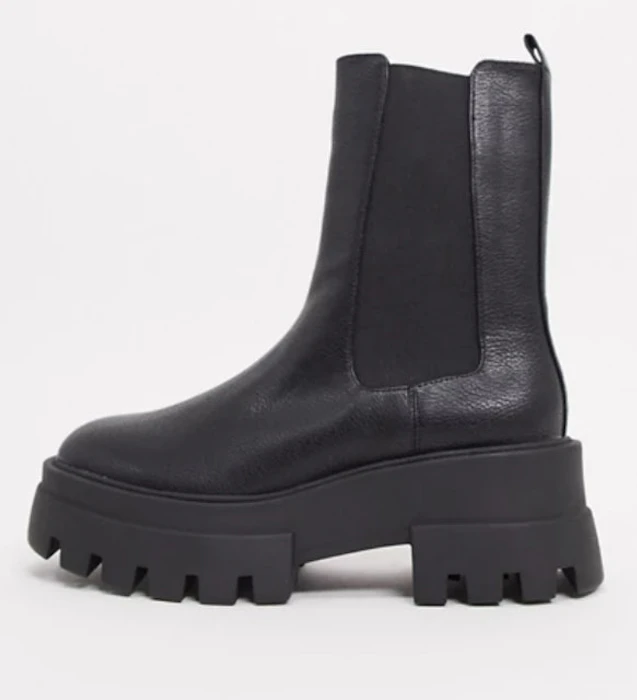 Pull&Bear Platform Chelsea Boot With Cleated Sole in Back Image 1