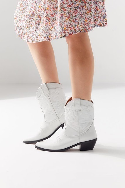 Urban Outfitters Lynn Cowboy Boot Image 3