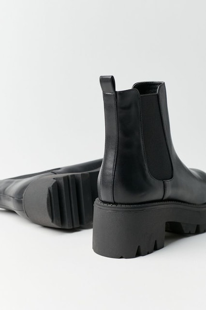Urban Outfitters Remy Chelsea Boot Image 3