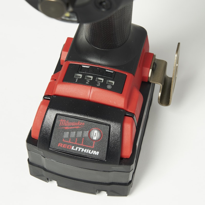 M18 FUEL 1/2 " Mid-Torque Impact Wrench with Friction Ring Kit 6