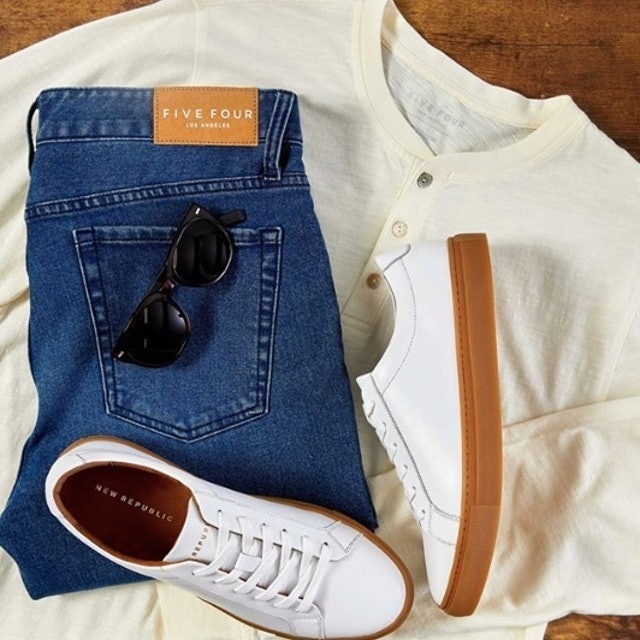10 Best Clothing Subscription Boxes for Men in 2022 (Nordstrom, Stitch Fix, and More!) 4