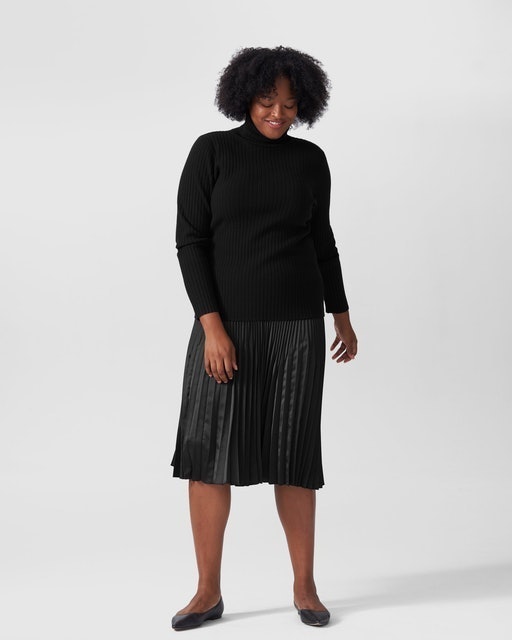 10 Best Women's Turtleneck Sweaters in 2022 (H&M, Universal Standard, and More) 3