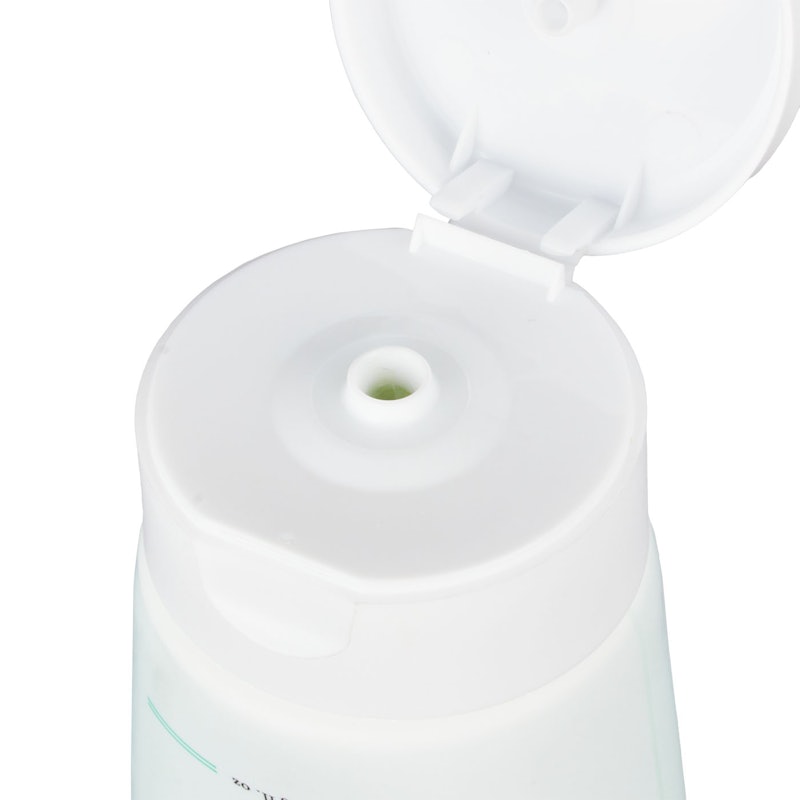 Whipped Greens Oil-Free Foaming Cleanser with Moringa and Papaya 5