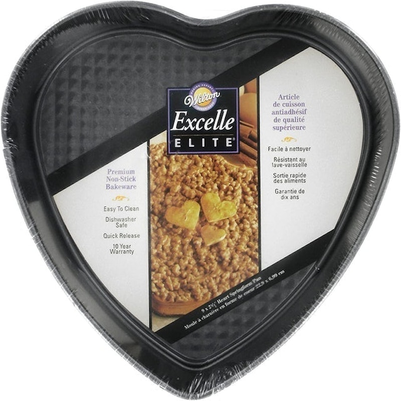 Excelle Elite 9-Inch Heart Springform Pan 2