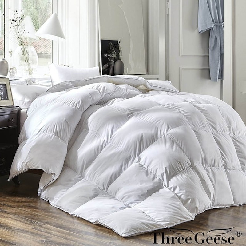White Goose Down and Feather Comforter 1