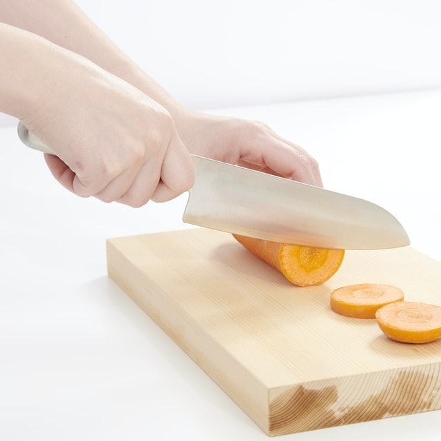 All-Stainless Steel Santoku Knife 17 cm 5