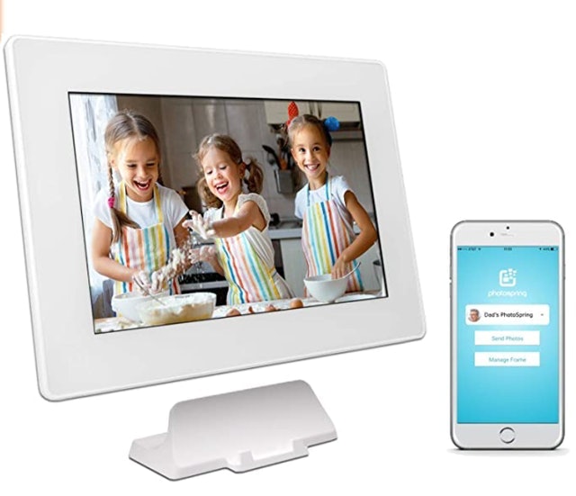 10 Best Wifi Digital Photo Frames in 2022 (Nixplay, Pix-Star, and More) 4