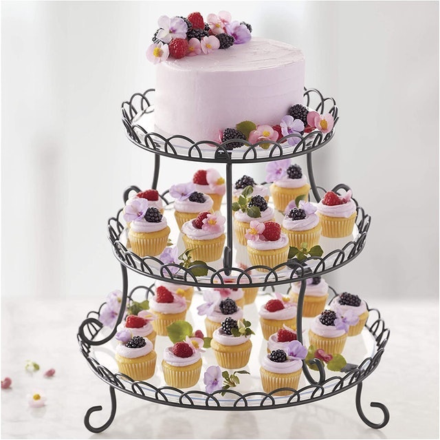 10 Best Cupcake Stands in 2022 (Pastry Chef-Reviewed) 4