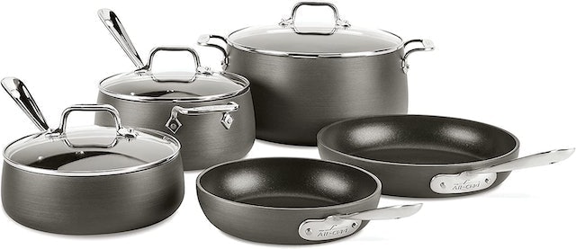 Cast Iron Cookware Set 1