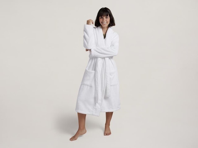 10 Best Bathrobes for Women in 2022 (Parachute, Alexander Del Rossa, and More) 1
