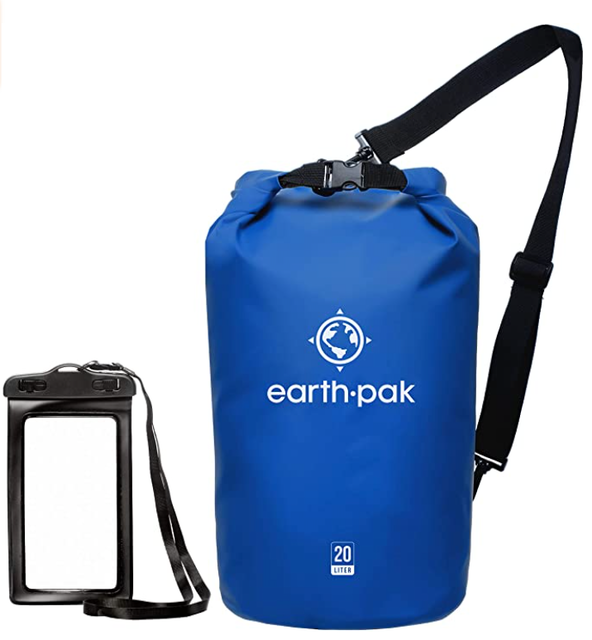 10 Best Wetsuit Bags in 2022 (Marchway, Earth Pak, and More) 5