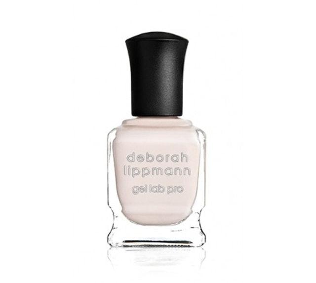 8 Best Nail Polishes in 2022 (Licensed Cosmetologist-Reviewed) 1