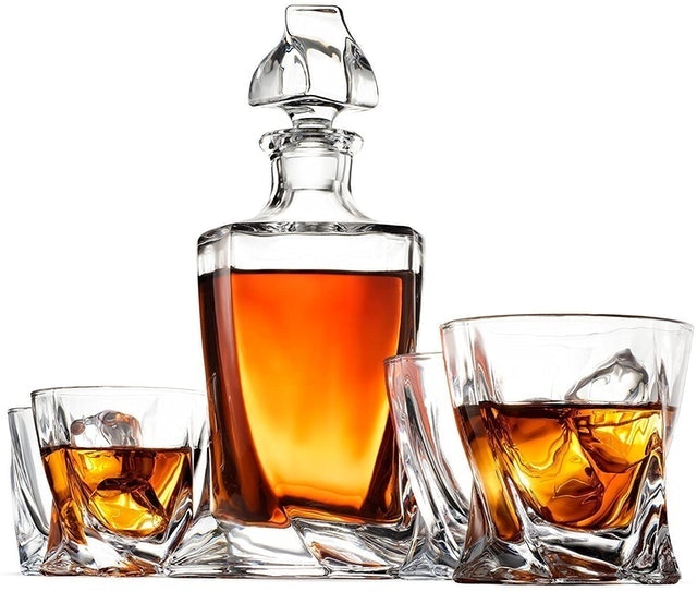 Twist Glass Decanter and Whiskey Glasses 1