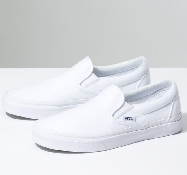 10 Best White Sneakers for Women in 2022 (Nike, adidas, and More) 4