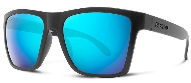 10 Best Sunglasses for Hiking in 2022 (Outdoor Guide-Reviewed) 2