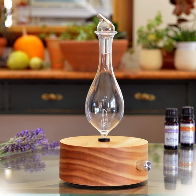 10 Best Oil Diffusers in 2022 (Yoga Instructor-Reviewed) 1
